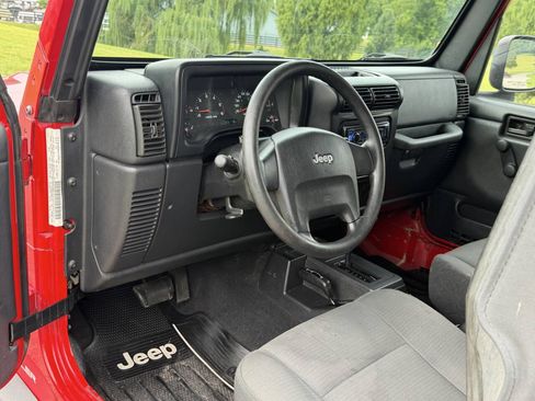 Used 2006 Jeep Wrangler X AWD/4WD image 31