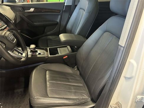 Used 2020 Audi Q5 2.0T Premium w/ Convenience Package image 21