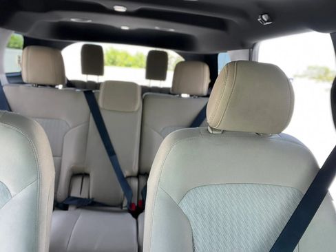 Used 2017 Ford Explorer FWD image 19
