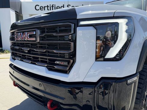 New 2026 GMC Sierra 2500 AT4X AWD/4WD image 10