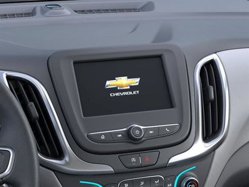 New 2024 Chevrolet Equinox LT image 20