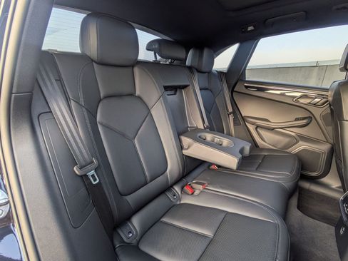 Certified 2025 Porsche Macan S AWD/4WD image 24