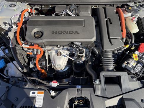 Used 2025 Honda Accord Sport image 27