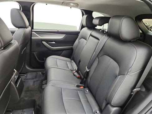 Used 2025 MAZDA CX-70 Plug-In Hybrid w/ Premium Pkg AWD/4WD image 16