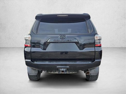 Used 2018 Toyota 4Runner SR5 Premium image 5