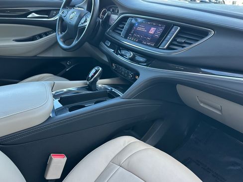 Used 2021 Buick Enclave Essence w/ Sound and Sites Package image 17