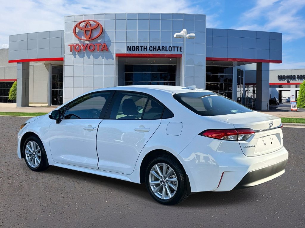 Used 2026 Toyota Corolla LE w/ LE Premium Package FWD image 6