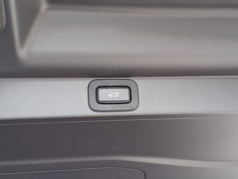 Used 2023 Land Rover Range Rover SE image 7