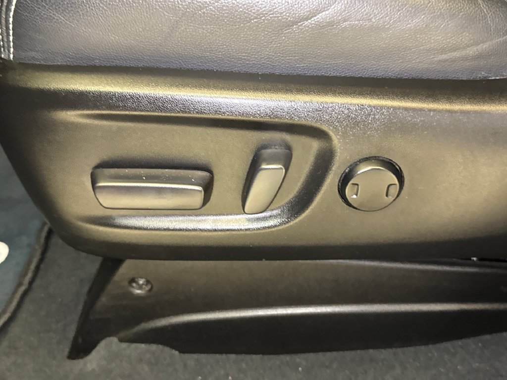 Used 2020 Toyota Sienna SE FWD image 22