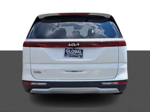 Used 2024 Kia Carnival LX FWD image 6