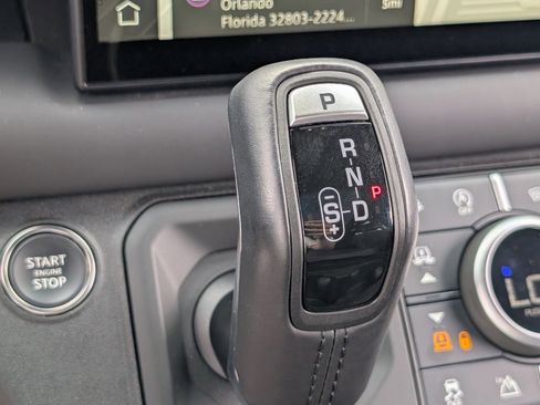 Used 2024 Land Rover Defender 90 V8 AWD/4WD image 13