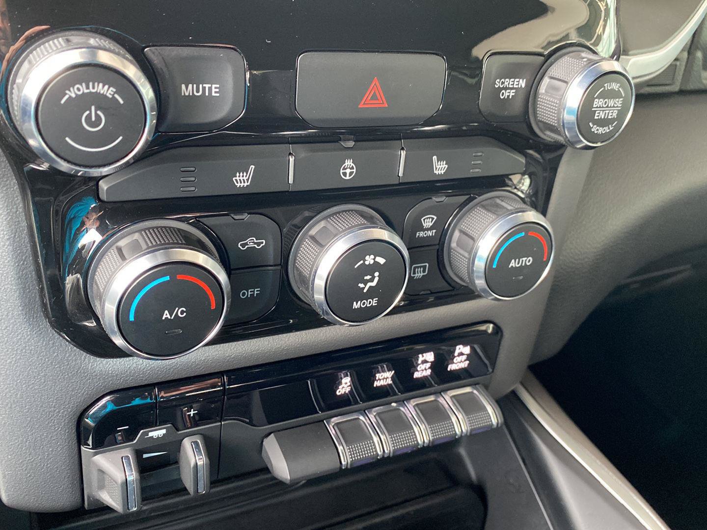 Used 2021 RAM 1500 Big Horn AWD/4WD image 32