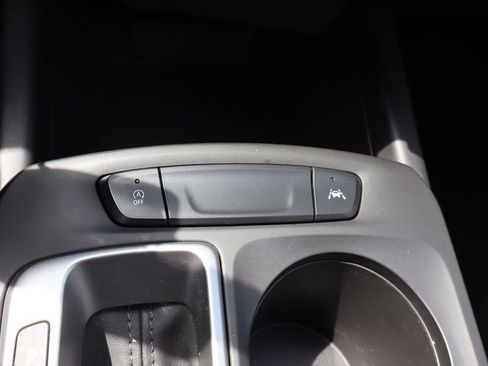 Used 2024 Chevrolet Trax LS w/ LS Convenience Package FWD image 10
