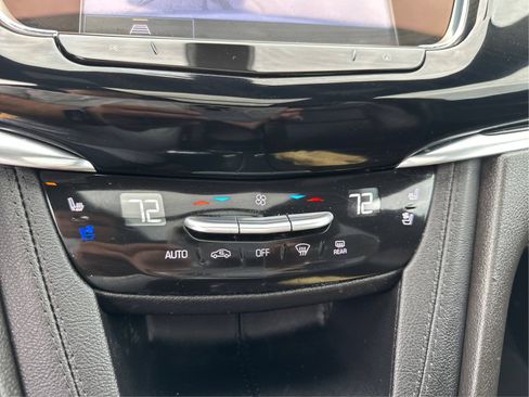 Certified 2023 Cadillac XT6 Premium Luxury AWD/4WD image 28