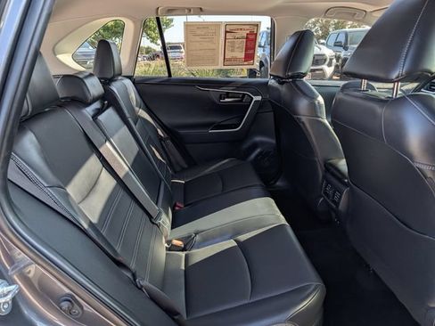 Used 2020 Toyota RAV4 Limited w/ Limited Grade Weather Package AWD/4WD image 31