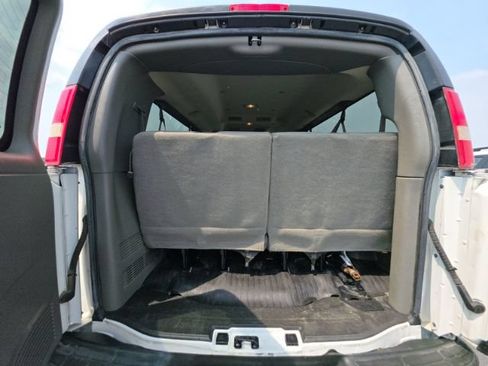 Used 2013 Chevrolet Express 3500 LS RWD image 6