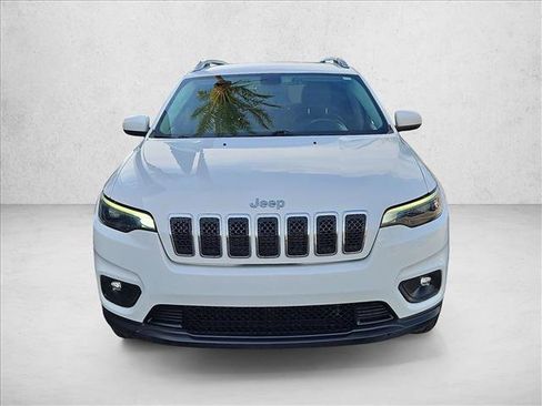Used 2019 Jeep Cherokee Latitude Plus w/ Cold Weather Group image 2