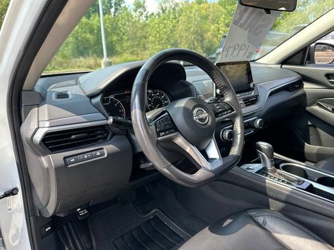 Used 2024 Nissan Altima 2.5 SR FWD image 36