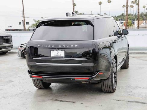 Used 2025 Land Rover Range Rover Long Wheelbase SE AWD/4WD image 9