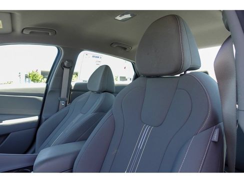 Used 2026 Hyundai Elantra SEL FWD image 11