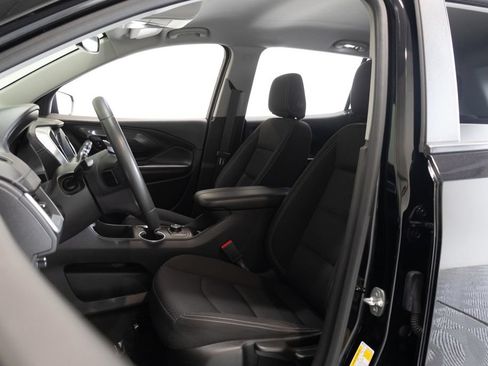 Used 2022 GMC Terrain SLE FWD image 17