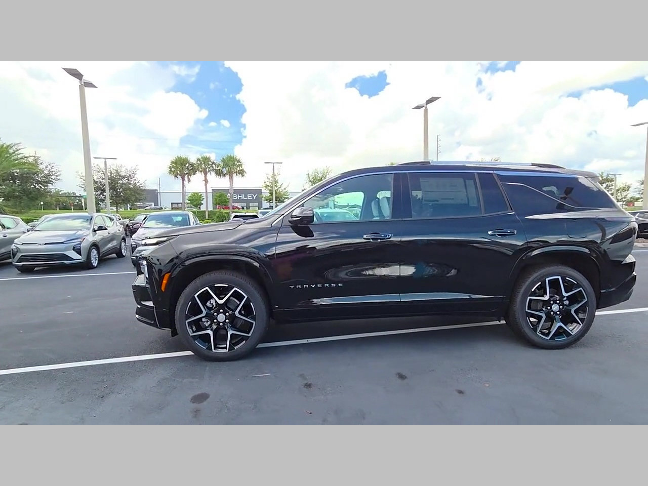 New 2026 Chevrolet Traverse High Country FWD image 23