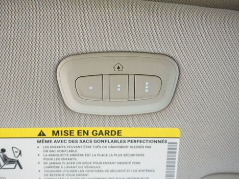 Used 2024 Chrysler Pacifica Limited AWD/4WD image 34