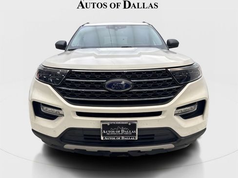 Used 2022 Ford Explorer XLT w/ Equipment Group 202A AWD/4WD image 3