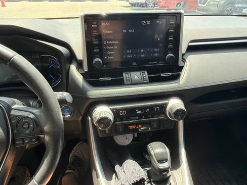 Used 2020 Toyota RAV4 XSE AWD/4WD image 10