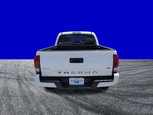 Used 2023 Toyota Tacoma SR5 w/ Technology Package AWD/4WD image 5