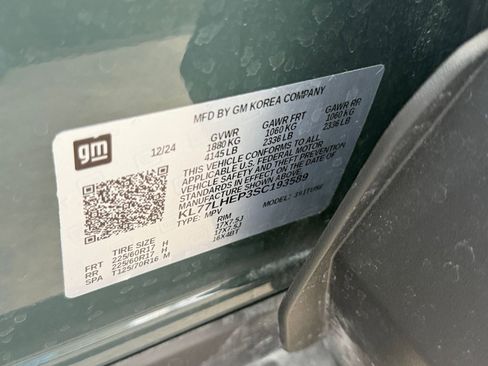 Used 2025 Chevrolet Trax LT image 29