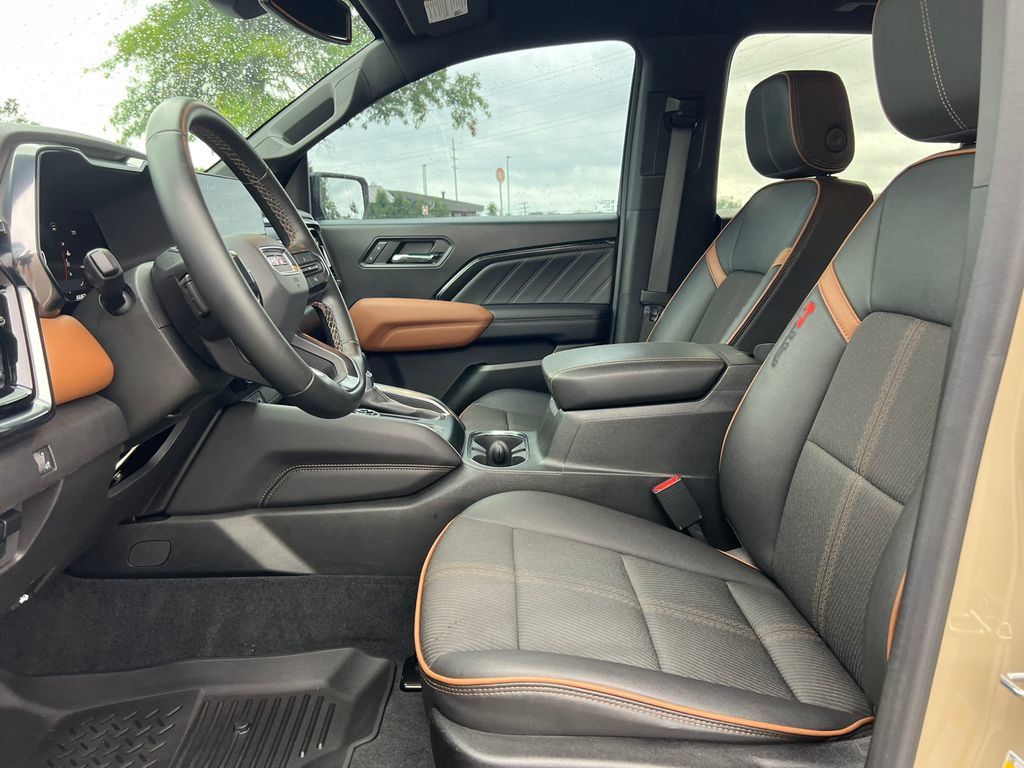 Used 2023 GMC Canyon AT4 AWD/4WD image 4