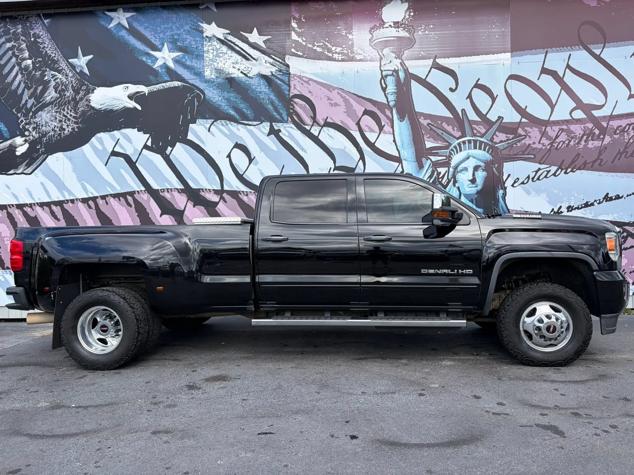 Used 2018 GMC Sierra 3500 Denali w/ Duramax Plus Package AWD/4WD image 1