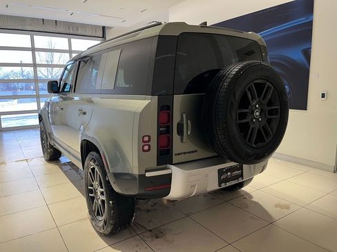 Used 2025 Land Rover Defender 110 S image 2