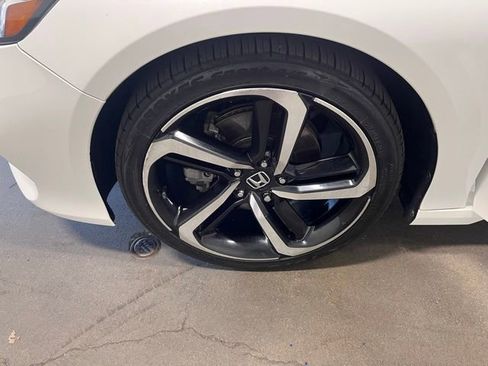 Used 2018 Honda Accord Sport image 30