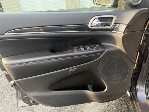 Used 2017 Jeep Grand Cherokee Limited 75th Anniversary image 16