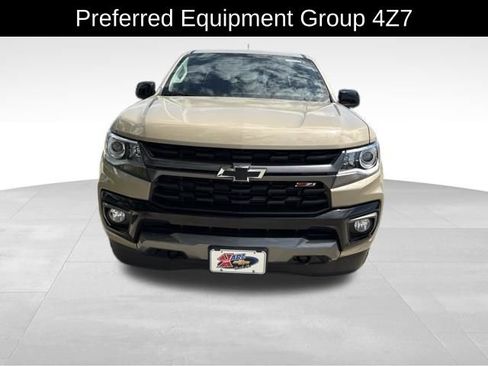 Used 2022 Chevrolet Colorado Z71 AWD/4WD image 2