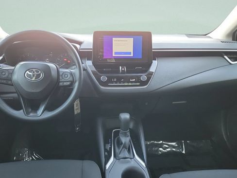 Used 2025 Toyota Corolla LE FWD image 14