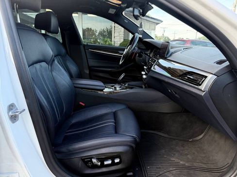 Used 2019 BMW 530e w/ M Sport Package RWD image 29