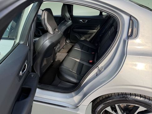 Used 2024 Volvo S60 B5 Core FWD image 12