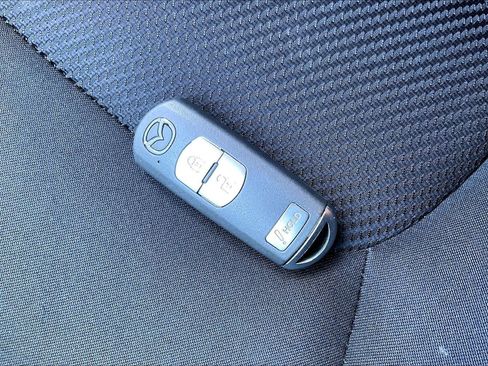 Used 2018 MAZDA CX-5 Sport image 13