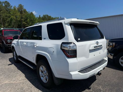 Used 2017 Toyota 4Runner SR5 Premium AWD/4WD image 5