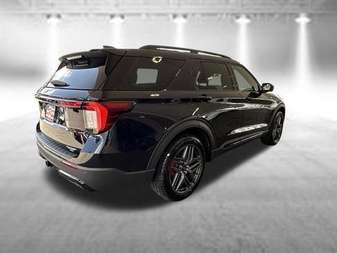 Used 2026 Ford Explorer ST-Line w/ ST-Line Street Pack RWD image 4