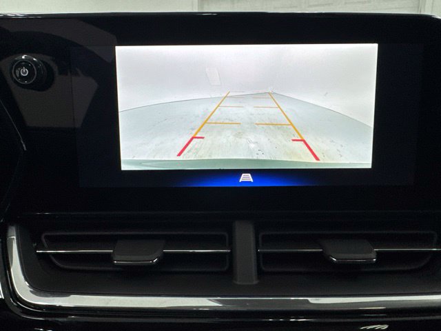 New 2026 Chevrolet Trax ACTIV w/ Sunroof Package FWD image 16