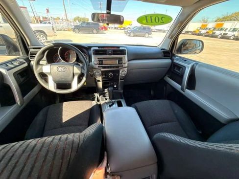 Used 2011 Toyota 4Runner Limited image 15