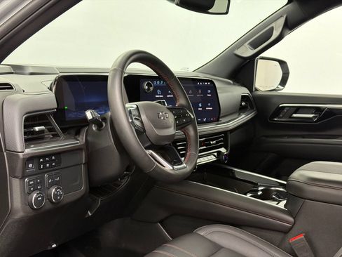 Used 2025 Chevrolet Suburban RST w/ Comfort Package AWD/4WD image 16