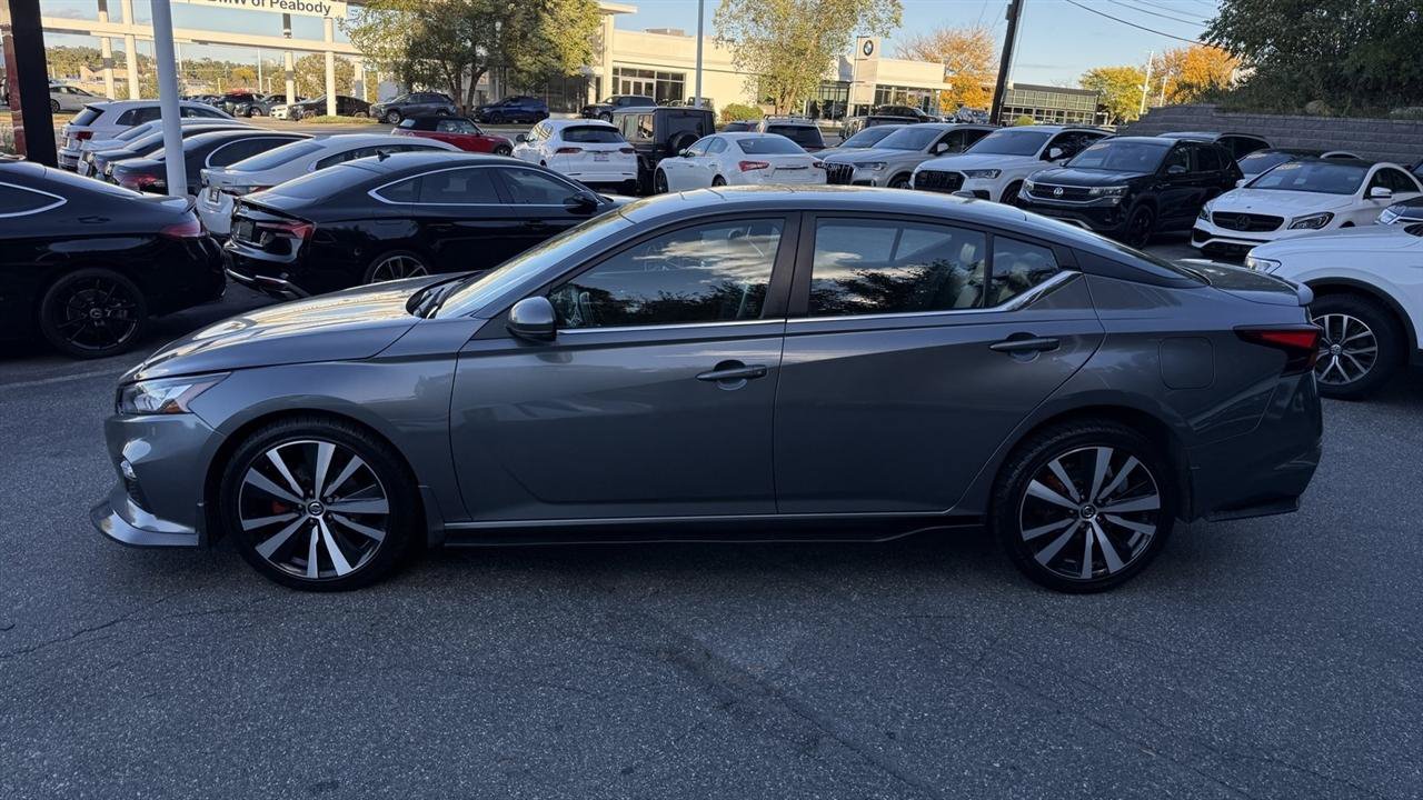 Used 2021 Nissan Altima 2.5 SR w/ SR Premium Package AWD/4WD image 12