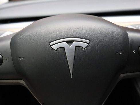 Used 2022 Tesla Model 3 Performance image 34