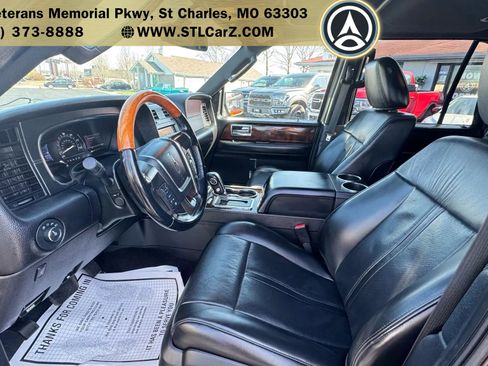 Used 2017 Lincoln Navigator L Select image 9