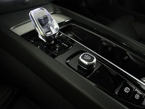 New 2026 Volvo V60 B5 Cross Country Ultra w/ Climate Package image 7